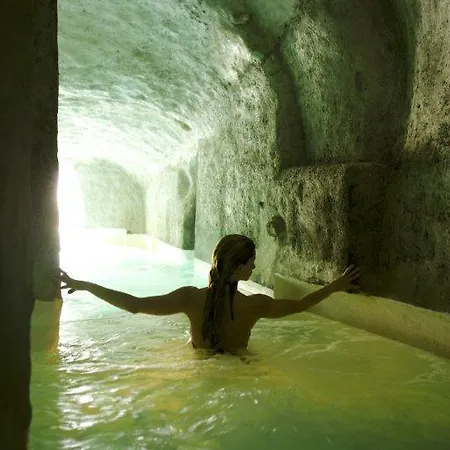 Grand Santa Domitilla فندق 4*