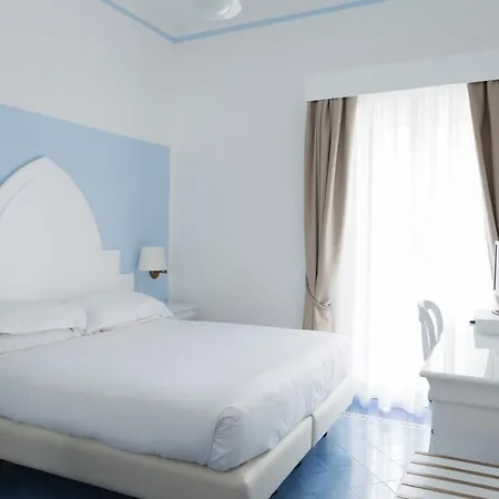 Grand Santa Domitilla بونسا