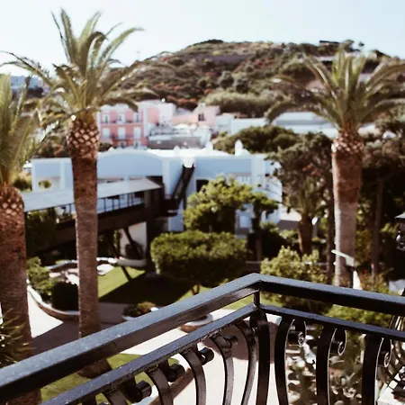 Grand Santa Domitilla فندق