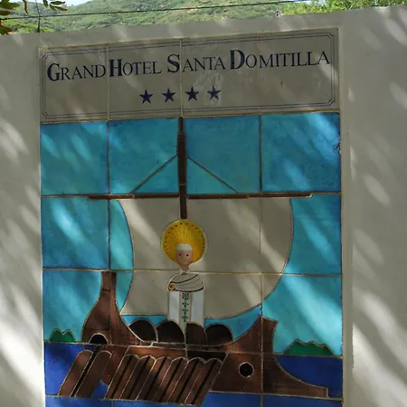 Grand Santa Domitilla