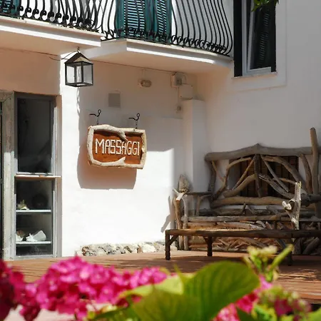 Hotel Grand Santa Domitilla 4*