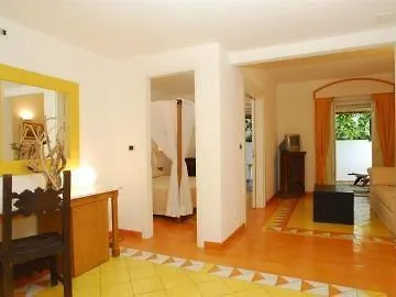 Hotel Grand Santa Domitilla